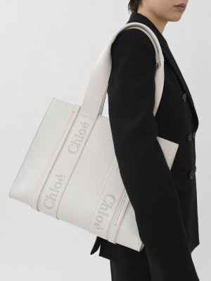 Bolso Tote Chloe Medium Woody Blancos | CHE-SR13300