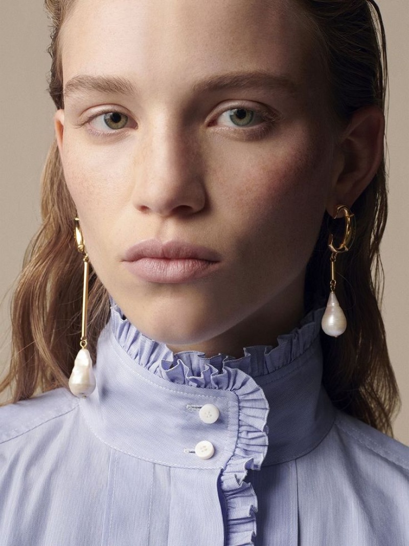Aretes Chloe Darcey Baroque Dorados Blancos | CHE-SR14402