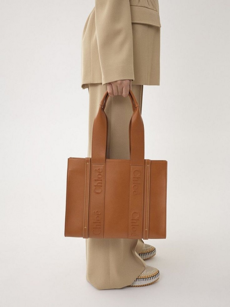 Bolso Tote Chloe Medium Woody Marrom | CHE-SR13346