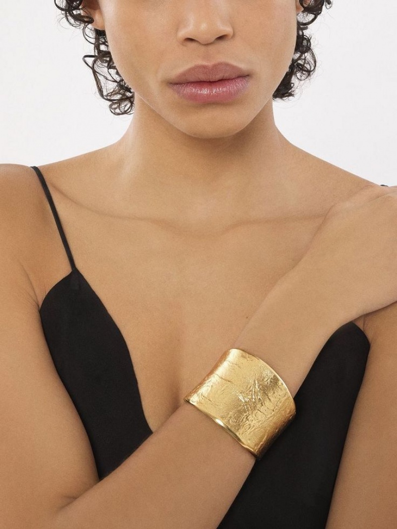 Brazaletes Chloe Penelope Cuff Dorados Claro | CHE-SR14463