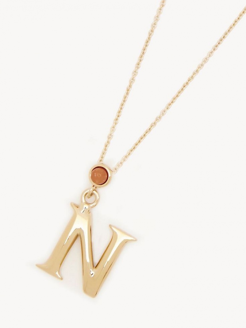 Collares Chloe Alphabet With Pendant Dorados | CHE-SR14342