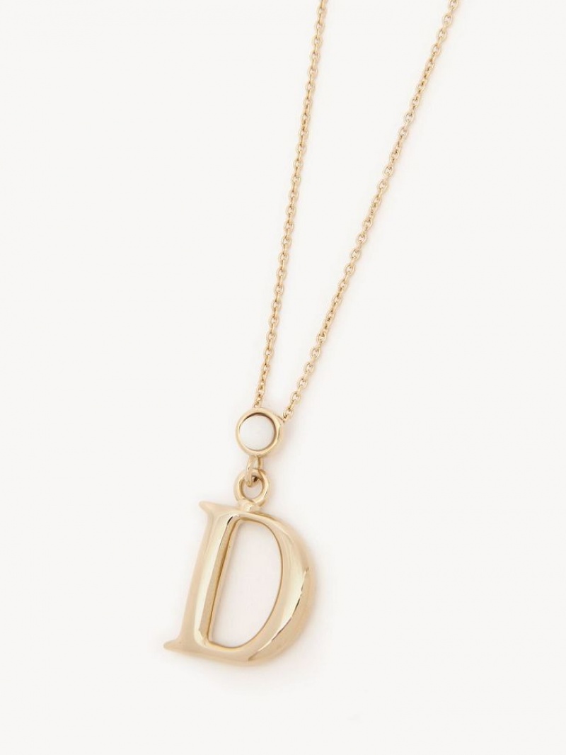 Collares Chloe Alphabet With Pendant Dorados | CHE-SR14352
