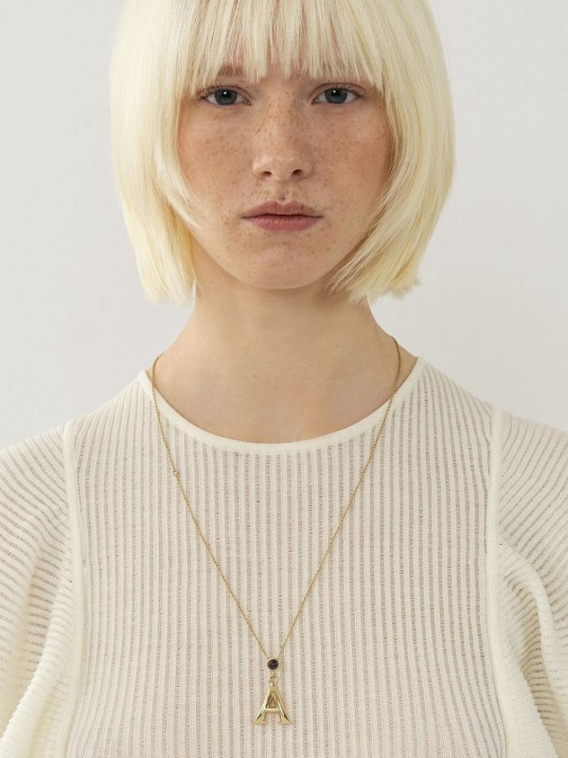 Collares Chloe Alphabet With Pendant Dorados | CHE-SR14430