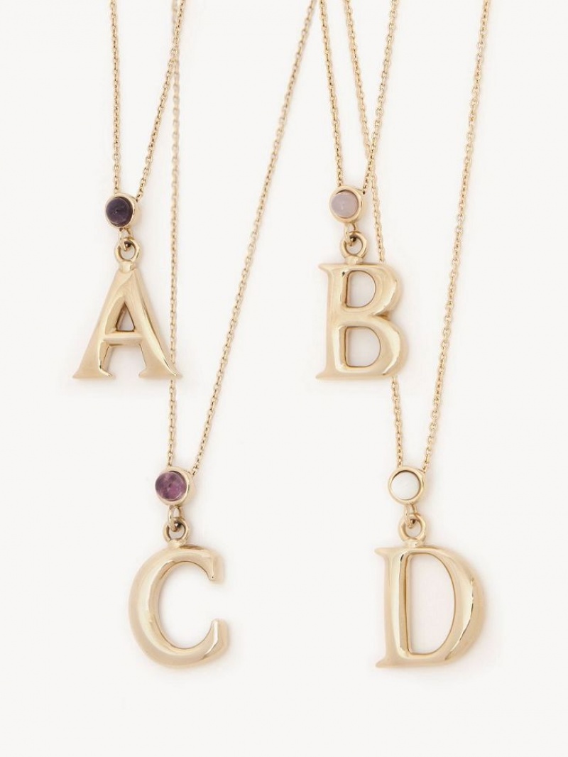 Collares Chloe Alphabet With Pendant Dorados | CHE-SR14430