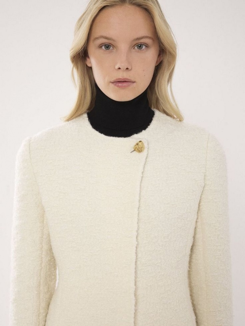 Traje Chloe Collarless Fitted Blancos | CHE-SR14032